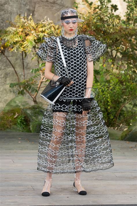 défilé chanel printemps été 2018
